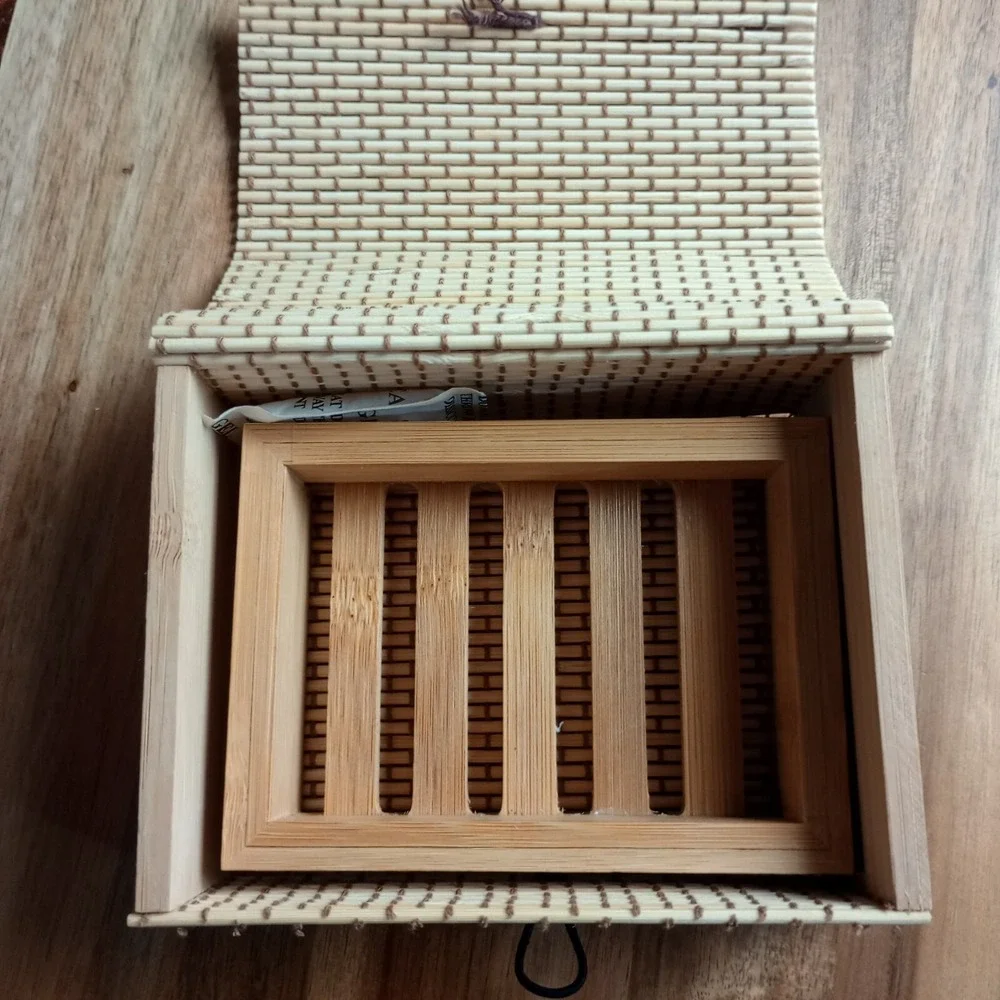 doTerra Bamboo Soap Dish Wood Soap Box with Lid Bar Soap Tray Holder Storage NEW
